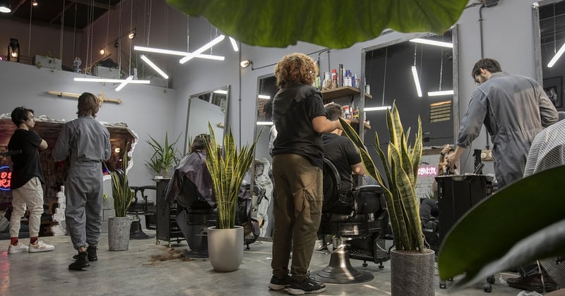 Coole Frisuren für Jungs ab 11: Die besten Styles zum Nachstylen